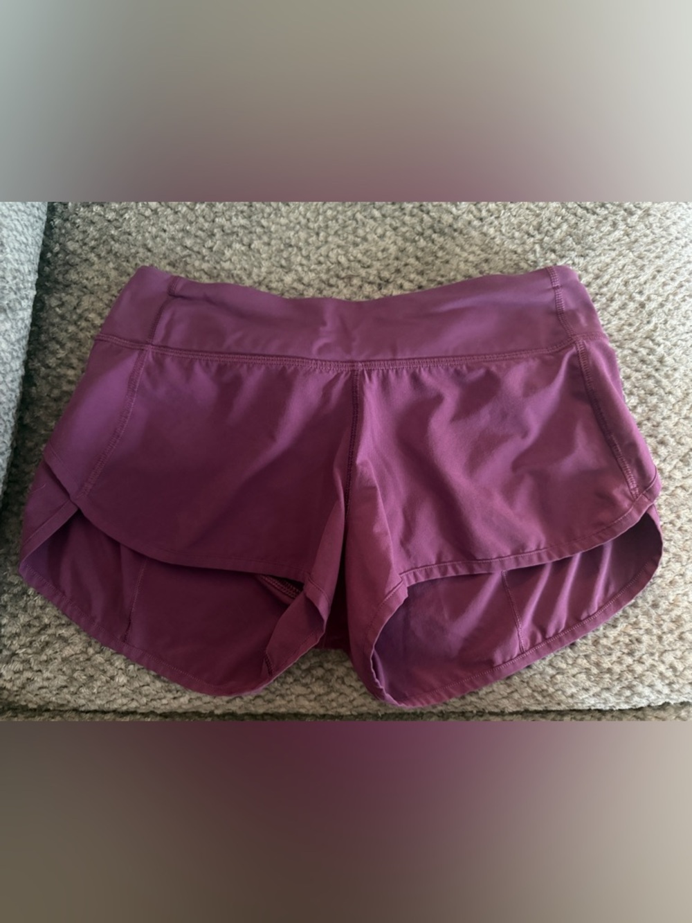 Lululemon Speed Up Shorts Low Rise 2.5” Size 4 Purple
